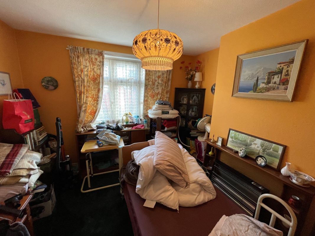 154 Hitchin Street, Biggleswade, Bedfordshire, SG18 8BP Robinson And Hall