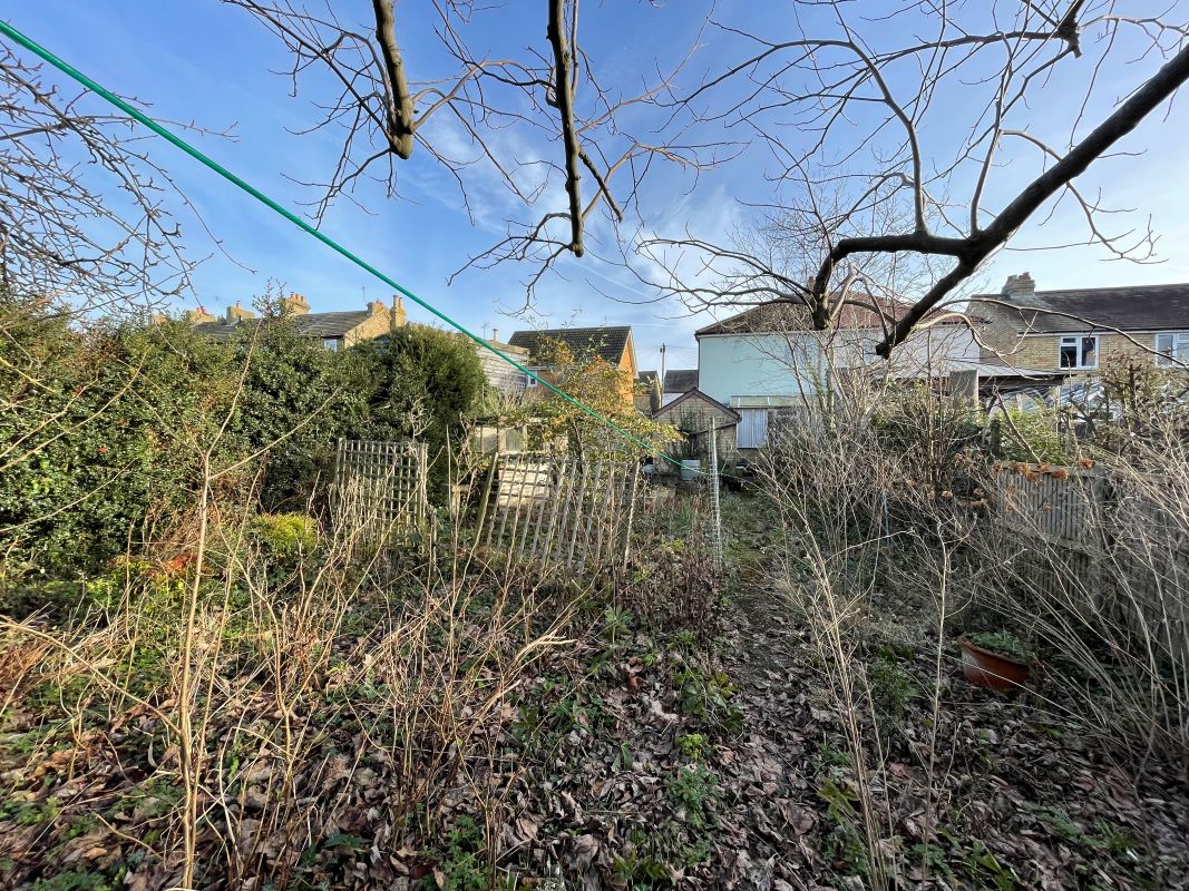 154 Hitchin Street, Biggleswade, Bedfordshire, SG18 8BP Robinson And Hall