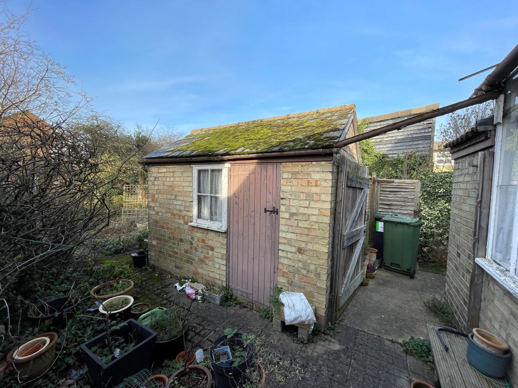 154 Hitchin Street, Biggleswade, Bedfordshire, SG18 8BP Robinson And Hall