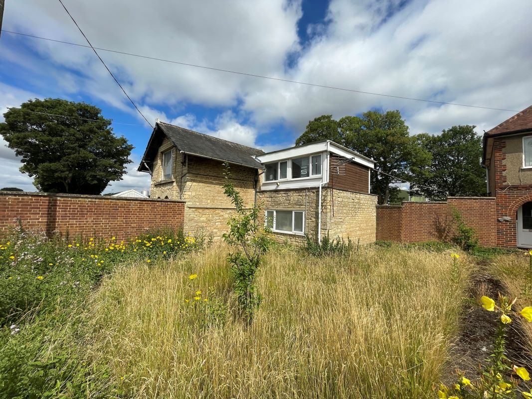 The Gate House, Irchester Road, Wollaston, Northamptonshire, NN29 7RW property image