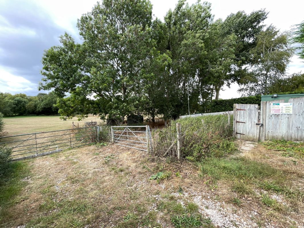Land to the rear of Ostlers Cottage, Water Stratford, Buckinghamshire, MK18 5DX property image