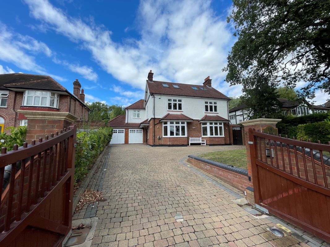 19 Elms Road, Harrow Weald, Middlesex, HA3 6BB property image