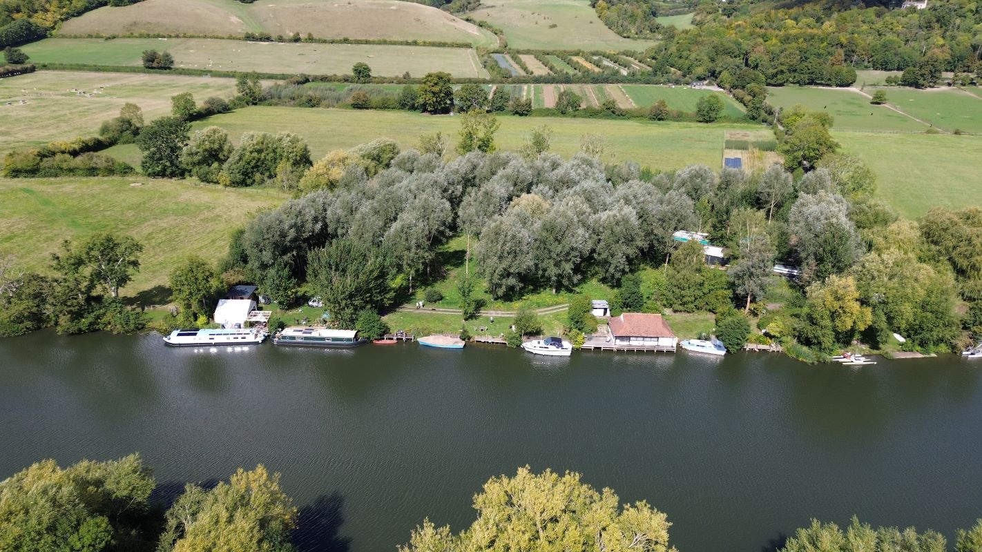 Mooring 4 Hardwick, Whitchurch on Thames, Berkshire, RG8 7RA property image