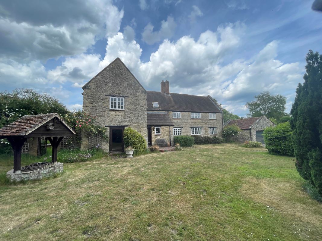 Barn Court, Toot Baldon, Oxfordshire, OX44 9NG property image