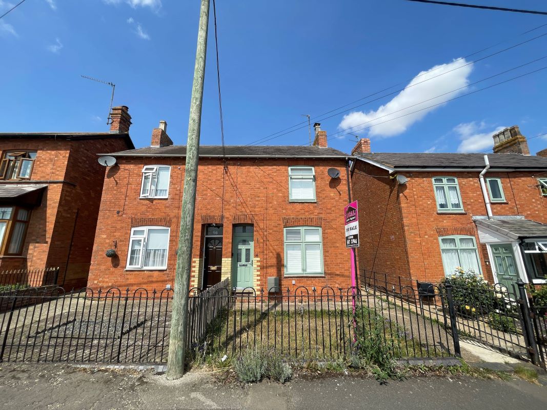 14 Folly Road, Deanshanger, Northamptonshire, MK19 6HZ property image