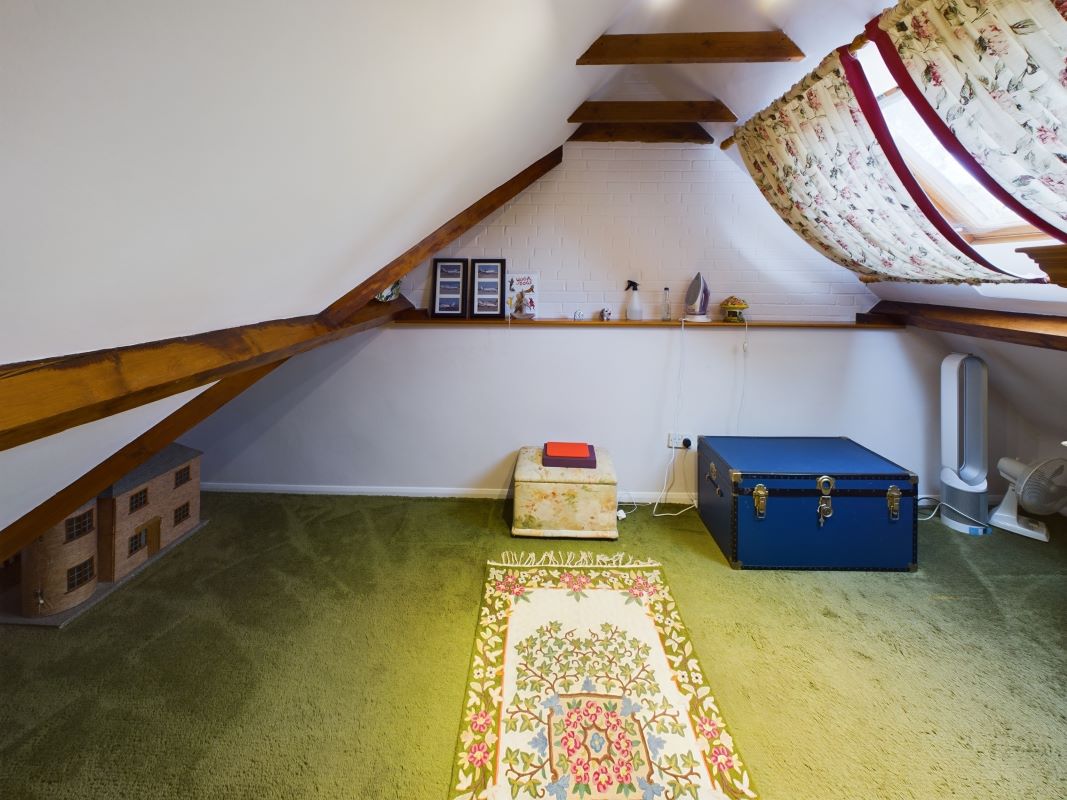 2B The Clock House, Watling Street, Little Brickhill, Buckinghamshire, MK17 9NR