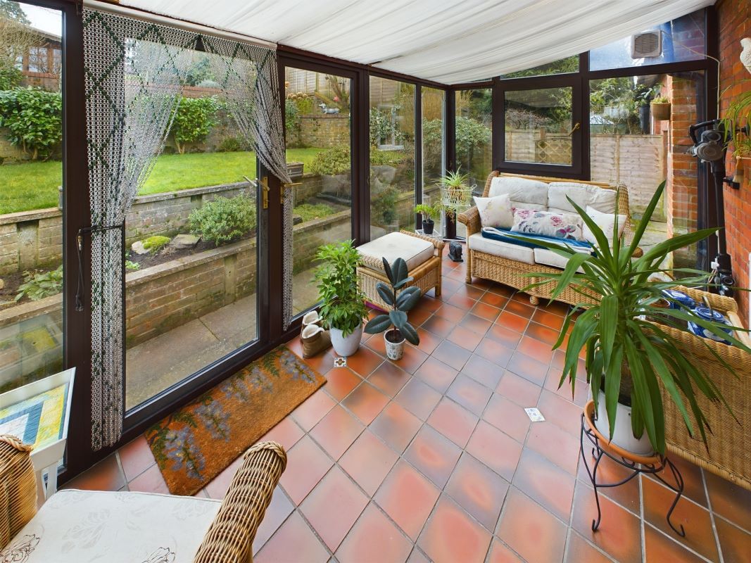 2B The Clock House, Watling Street, Little Brickhill, Buckinghamshire, MK17 9NR