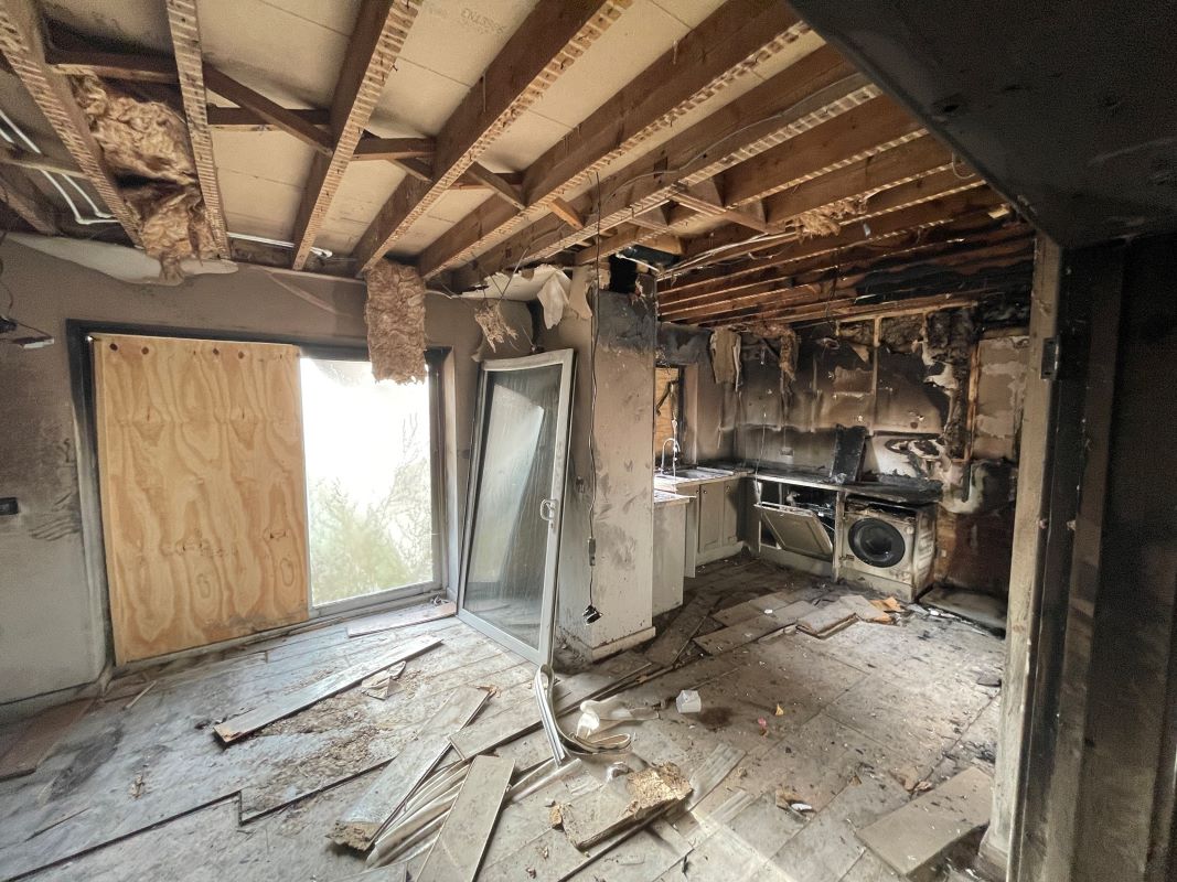 16 Stanion Lane & Building Plot, Corby, Northamptonshire, NN18 8ES