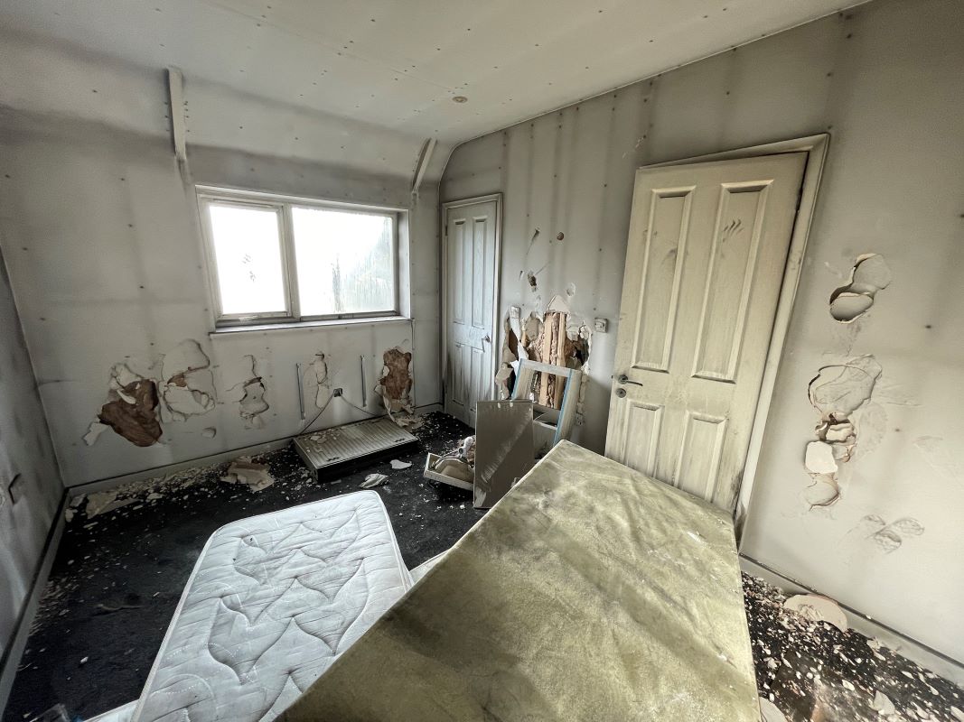 16 Stanion Lane & Building Plot, Corby, Northamptonshire, NN18 8ES