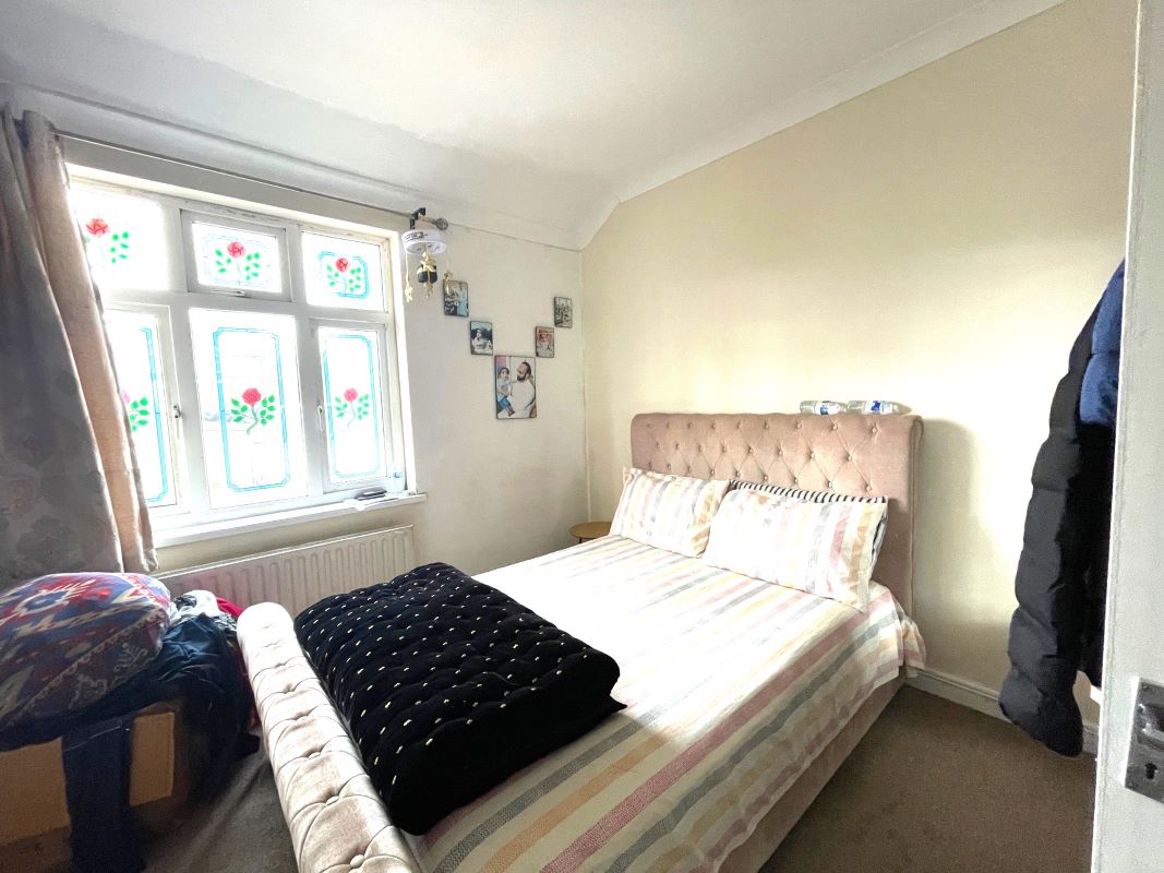 648 Dunstable Road, Luton, Bedfordshire, LU4 8SE