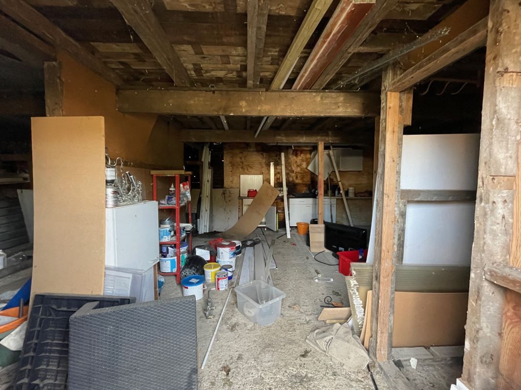 Building & Land rear of 50 Limbury Road, Luton, Bedfordshire, LU3 2PL