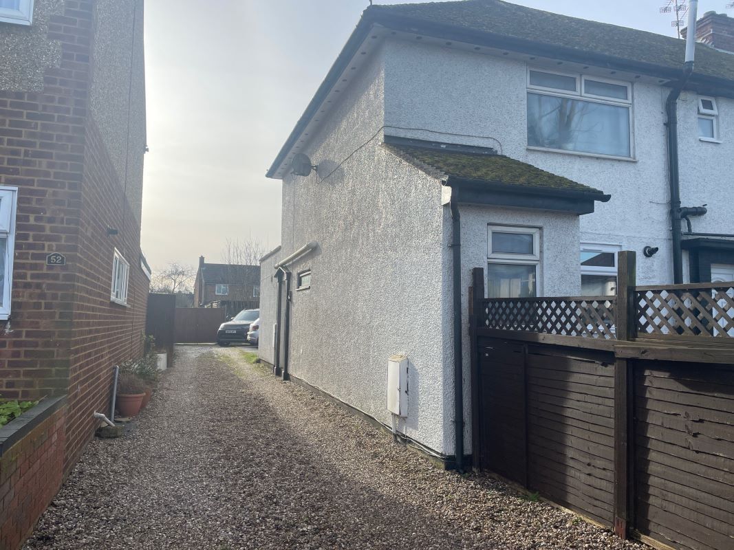 Building & Land rear of 50 Limbury Road, Luton, Bedfordshire, LU3 2PL