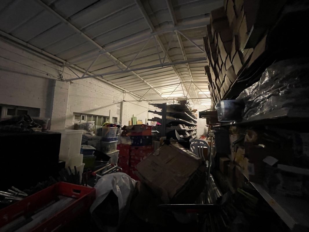 Store to the rear of 101