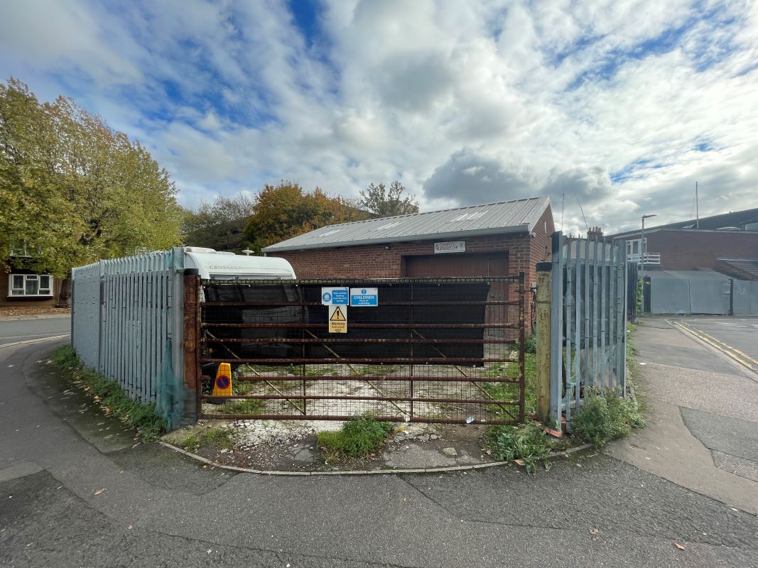 Storage Unit, Boswell Place, Bedford, Bedfordshire, MK40 2PX property image