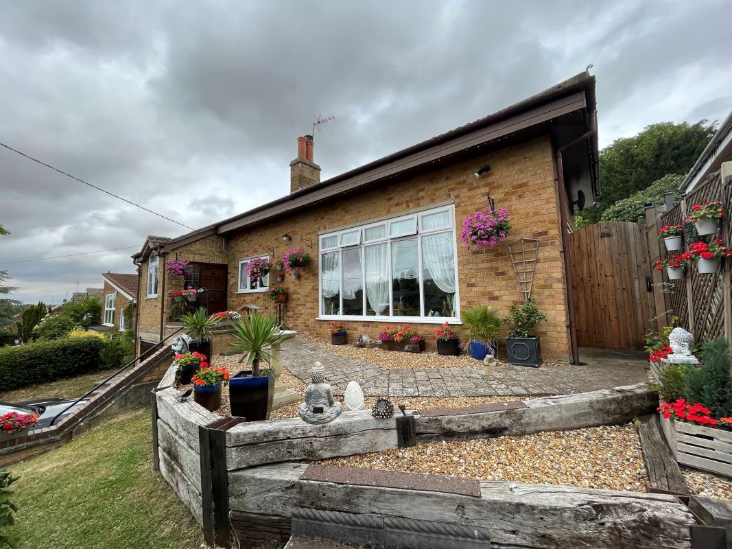 Robins Meadow, Spring Hill, Little Staughton, Bedfordshire, MK44 2BS property image