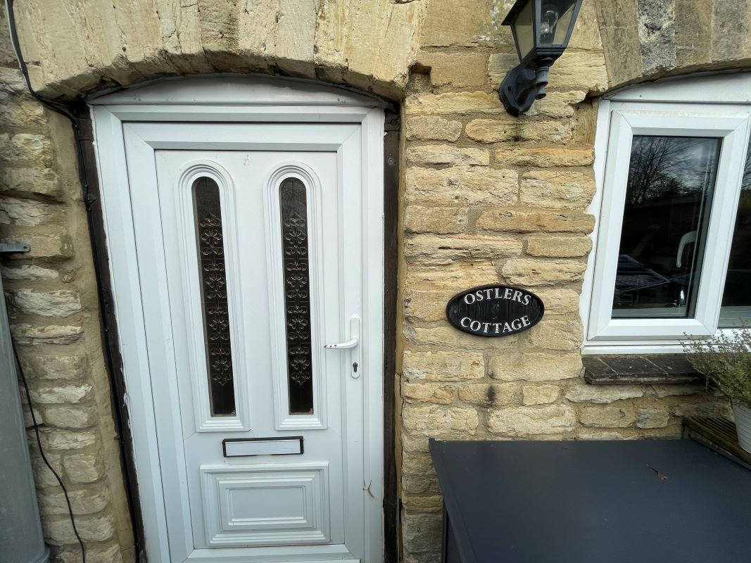 Ostlers Cottage, 67A High Street, Brackley, Northamptonshire, NN13 7BW