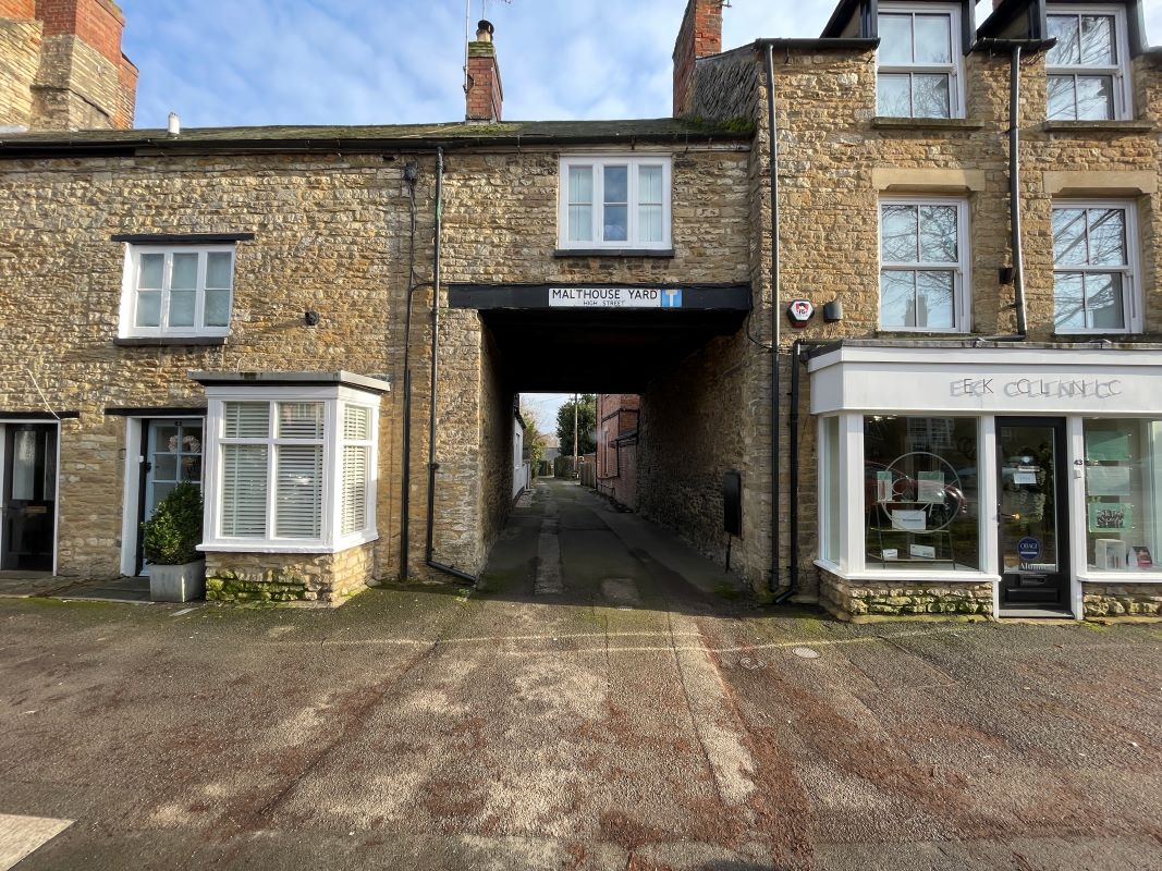 Ostlers Cottage, 67A High Street, Brackley, Northamptonshire, NN13 7BW