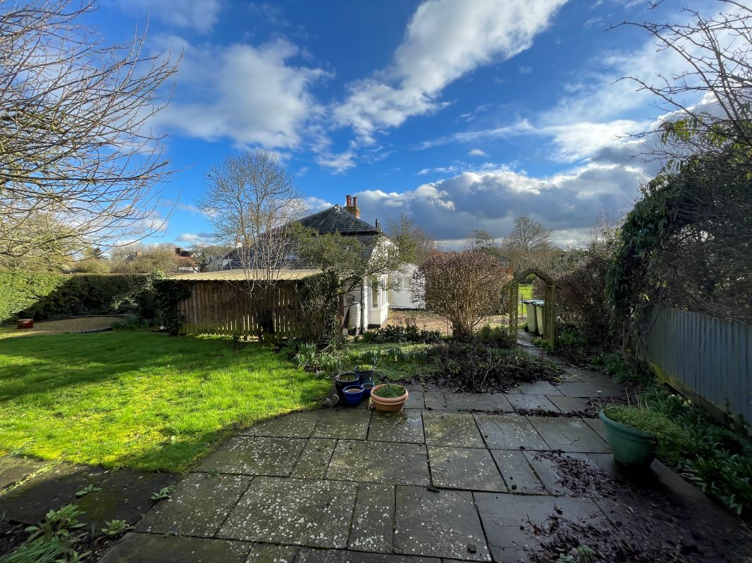 The Lodge, The Green, Woughton on the Green, Buckinghamshire, MK6 3BE