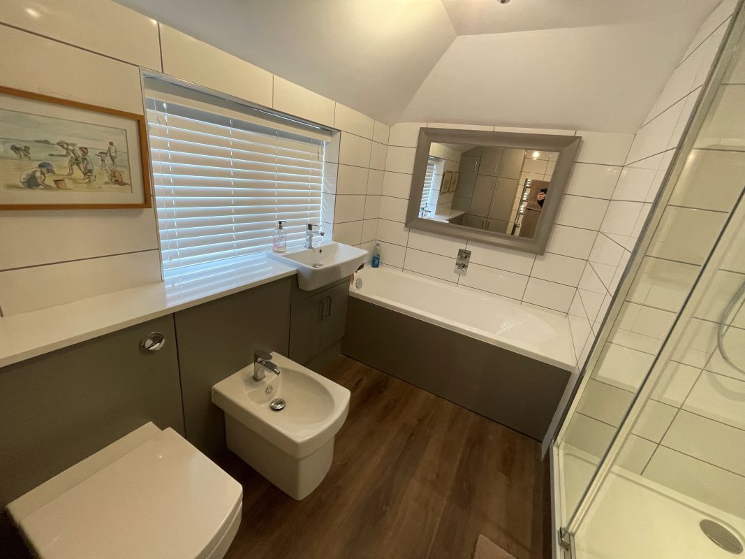 The Lodge, The Green, Woughton on the Green, Buckinghamshire, MK6 3BE