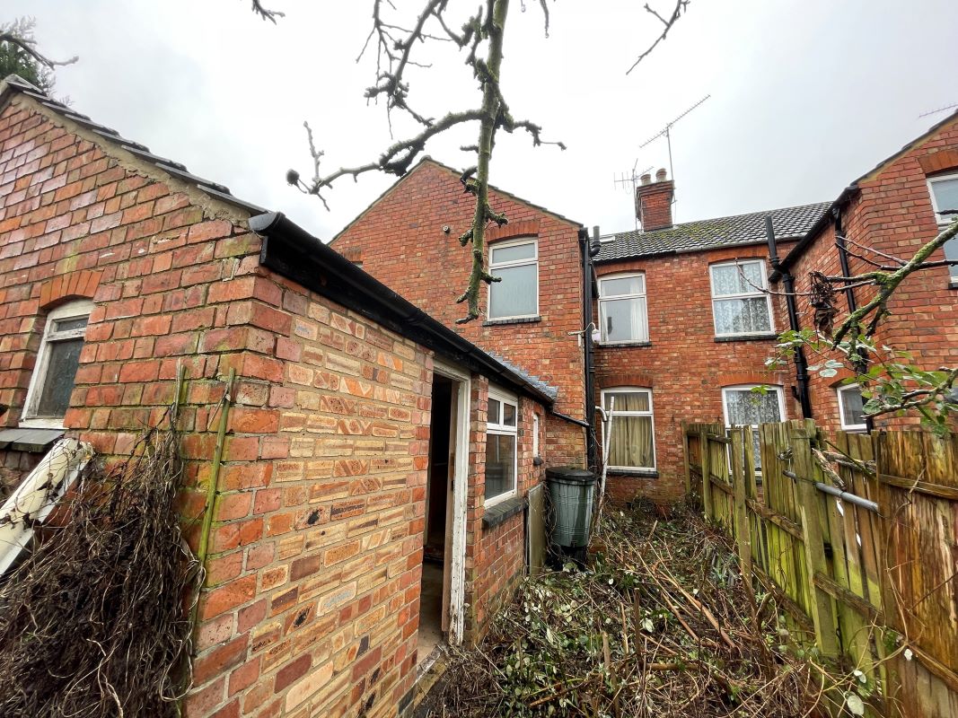 37 Pytchley Road, Rushden, Northamptonshire, NN10 9XB