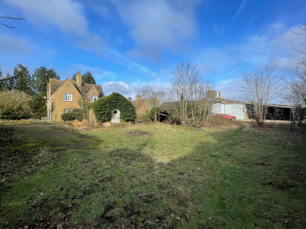 Grange Farm & Buildings, 46 Grange Lane, Cople, Bedfordshire, MK44 3TT