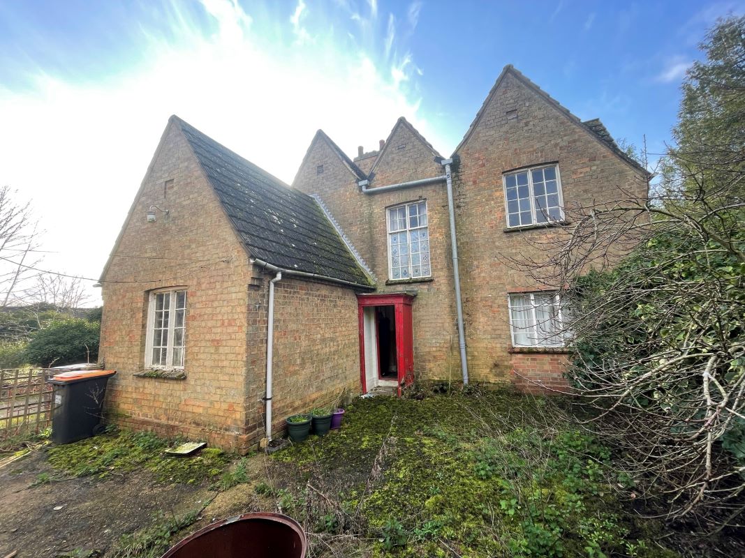 Grange Farm & Buildings, 46 Grange Lane, Cople, Bedfordshire, MK44 3TT