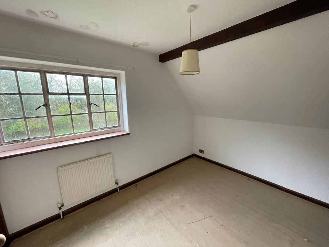 Shootersway Lodge, Shootersway, Wigginton, Hertfordshire, HP23 6JA