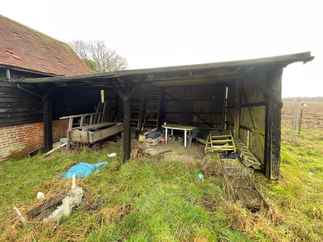 Shootersway Lodge, Shootersway, Wigginton, Hertfordshire, HP23 6JA