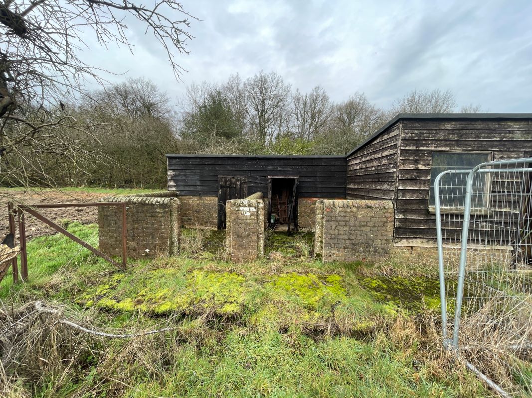 Shootersway Lodge, Shootersway, Wigginton, Hertfordshire, HP23 6JA