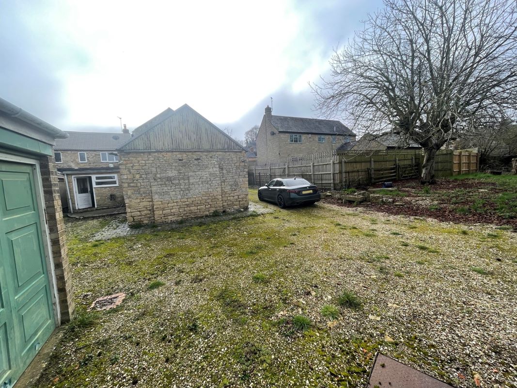 Building Plot & 31 Main Street, Middleton, Northamptonshire, LE16 8YU