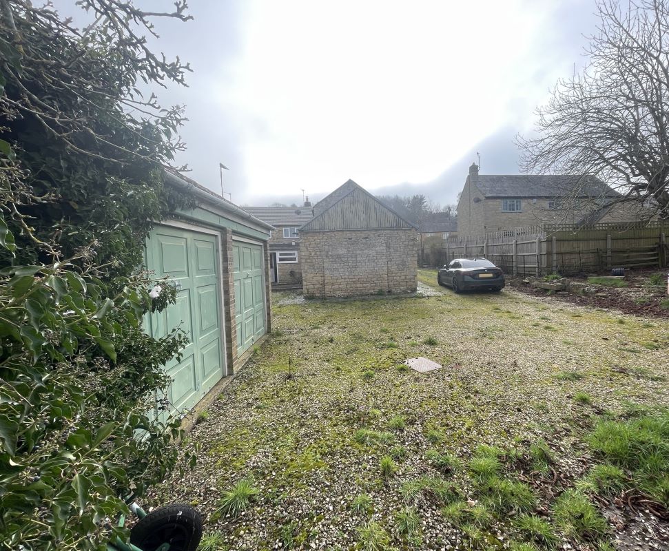 Building Plot & 31 Main Street, Middleton, Northamptonshire, LE16 8YU