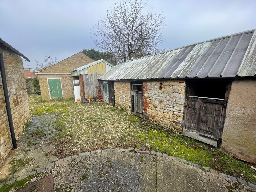 Building Plot & 31 Main Street, Middleton, Northamptonshire, LE16 8YU