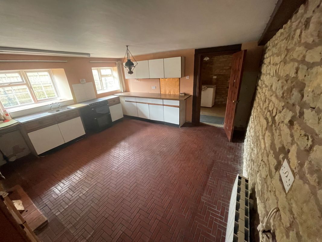 Building Plot & 31 Main Street, Middleton, Northamptonshire, LE16 8YU