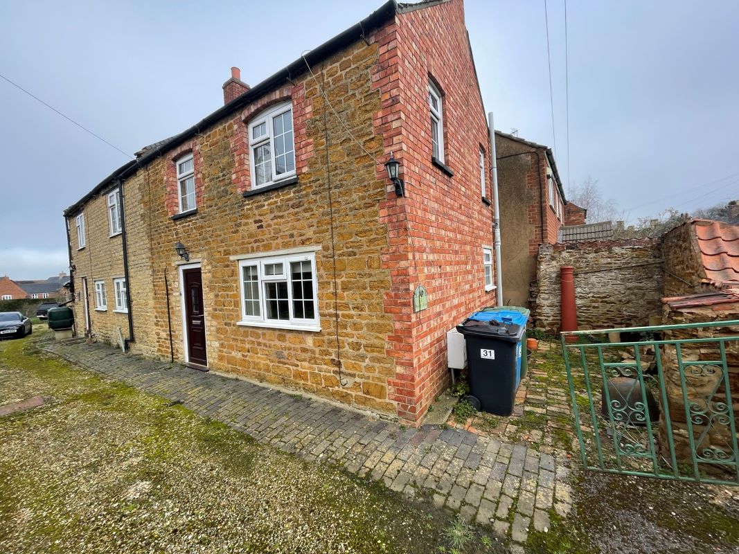 Building Plot & 31 Main Street, Middleton, Northamptonshire, LE16 8YU