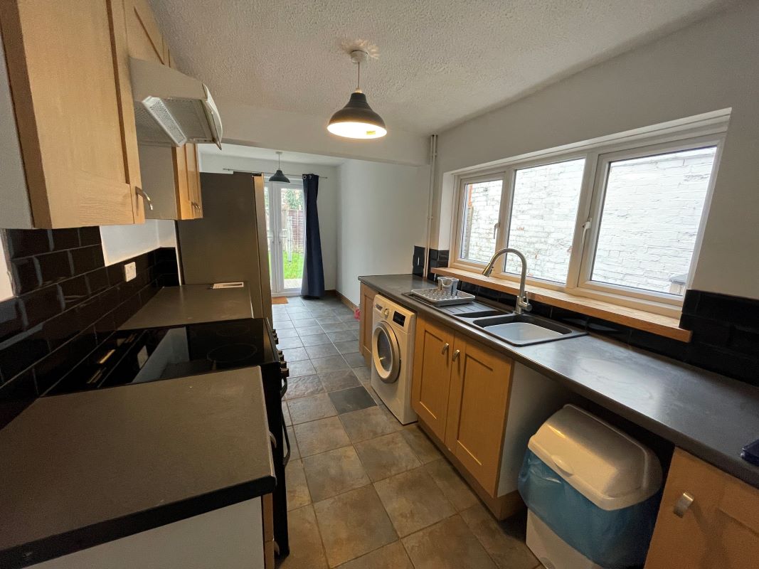 6 Wallace Street, New Bradwell, Buckinghamshire, MK13 0AR