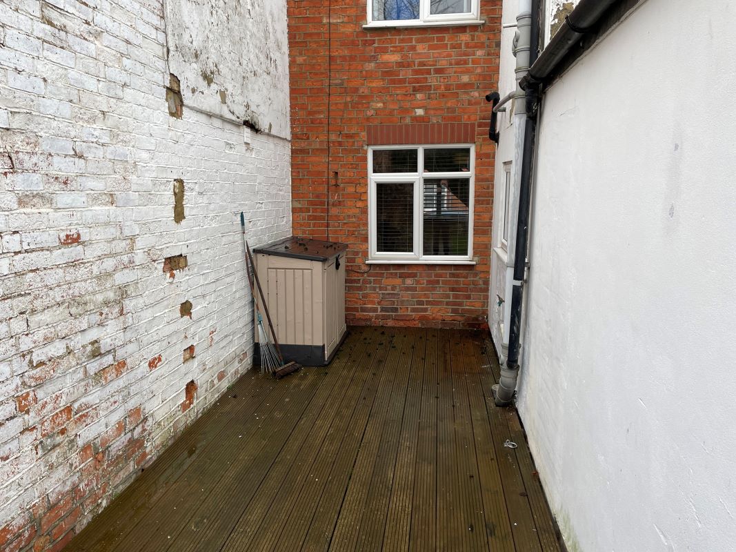 6 Wallace Street, New Bradwell, Buckinghamshire, MK13 0AR