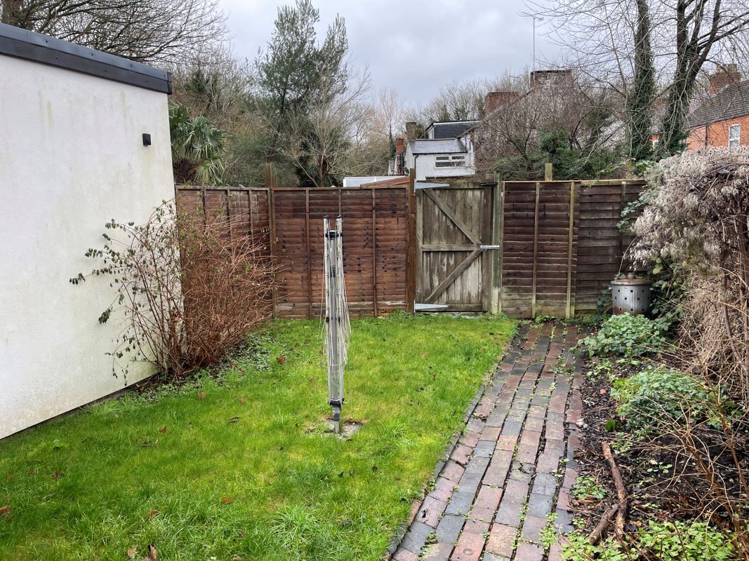 6 Wallace Street, New Bradwell, Buckinghamshire, MK13 0AR