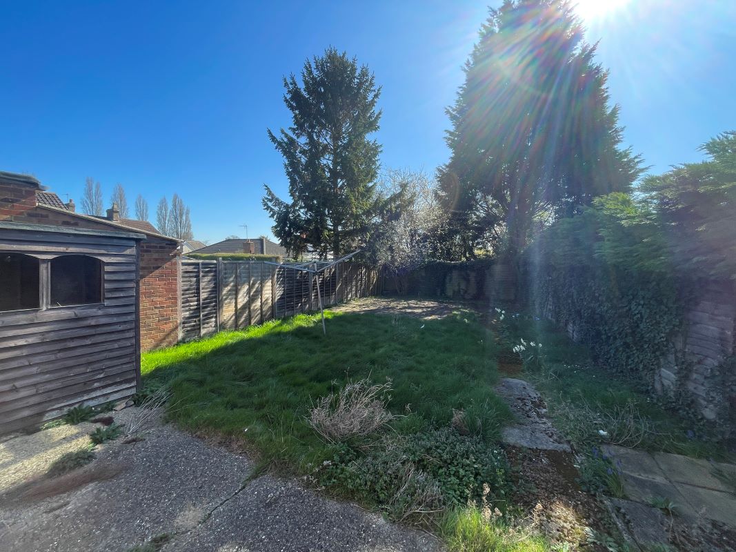 133 Buckingham Road, Bletchley, Buckinghamshire, MK3 5JD