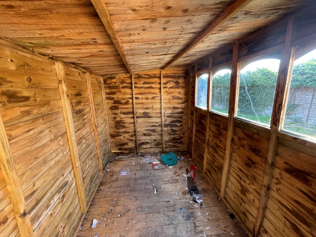 133 Buckingham Road, Bletchley, Buckinghamshire, MK3 5JD