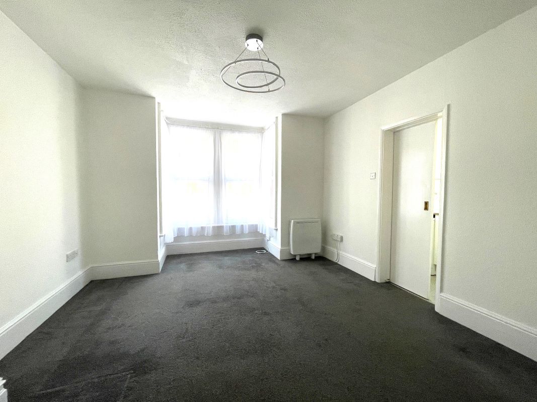 Flat 6, 37 Studley Road, Luton, Bedfordshire, LU3 1BB