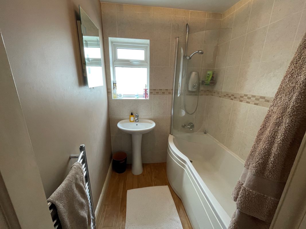 10 Churchfield Road, Chalfont St. Peter, Buckinghamshire, SL9 9EN