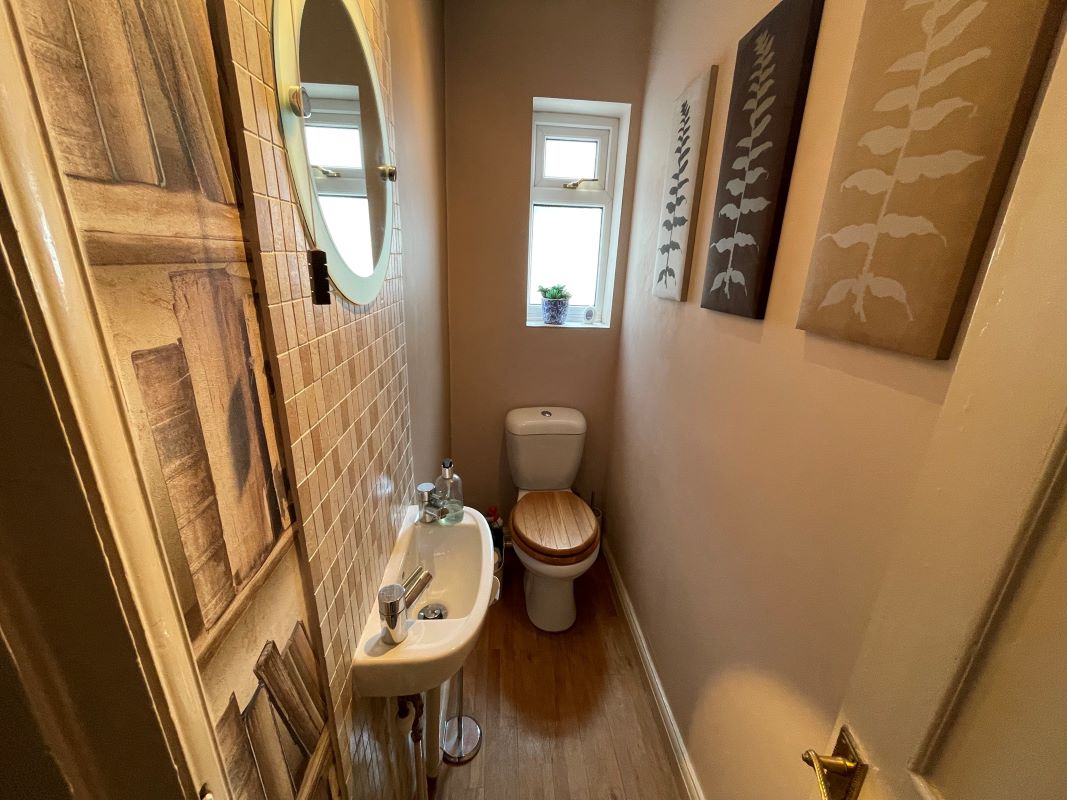 10 Churchfield Road, Chalfont St. Peter, Buckinghamshire, SL9 9EN