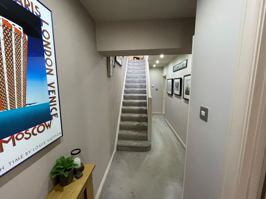 10 Churchfield Road, Chalfont St. Peter, Buckinghamshire, SL9 9EN