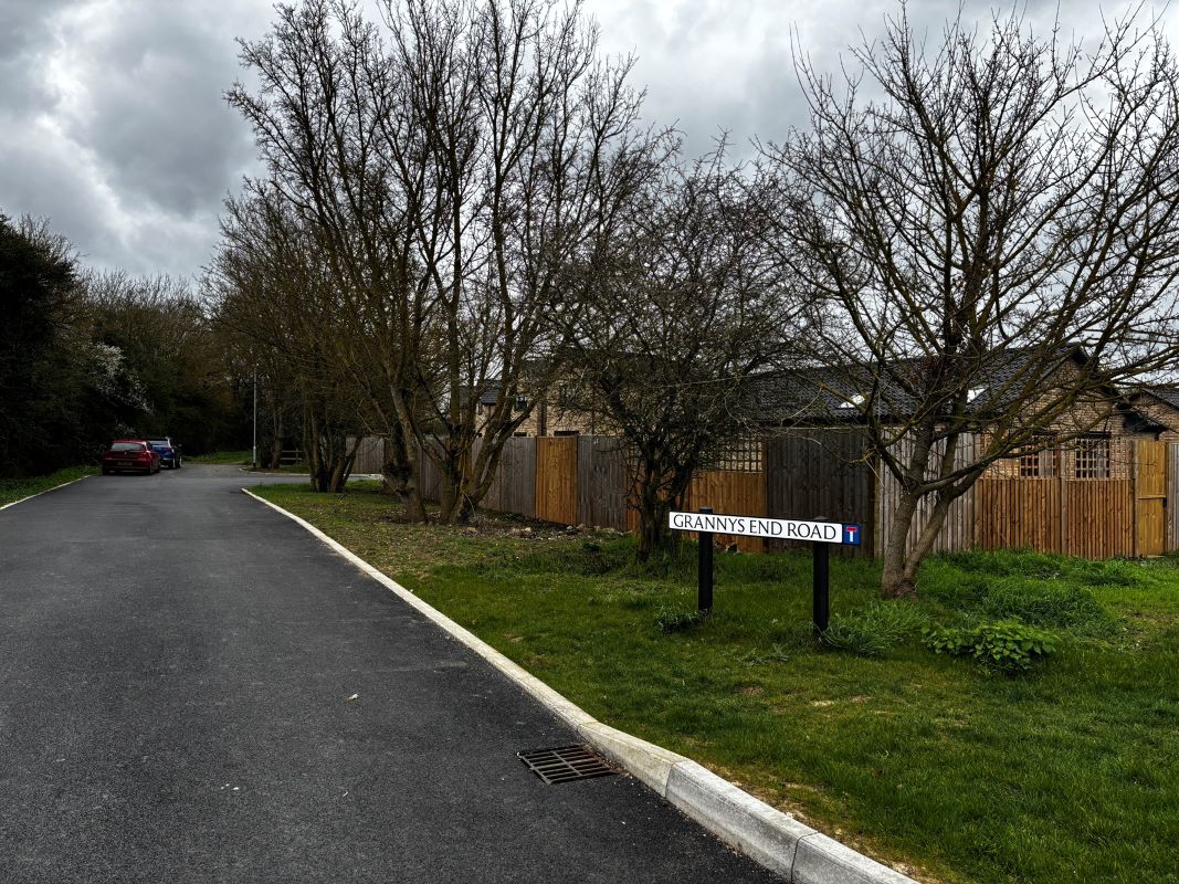 Land at Grannys End Road, Witchford, Cambridgeshire, CB6 2UN