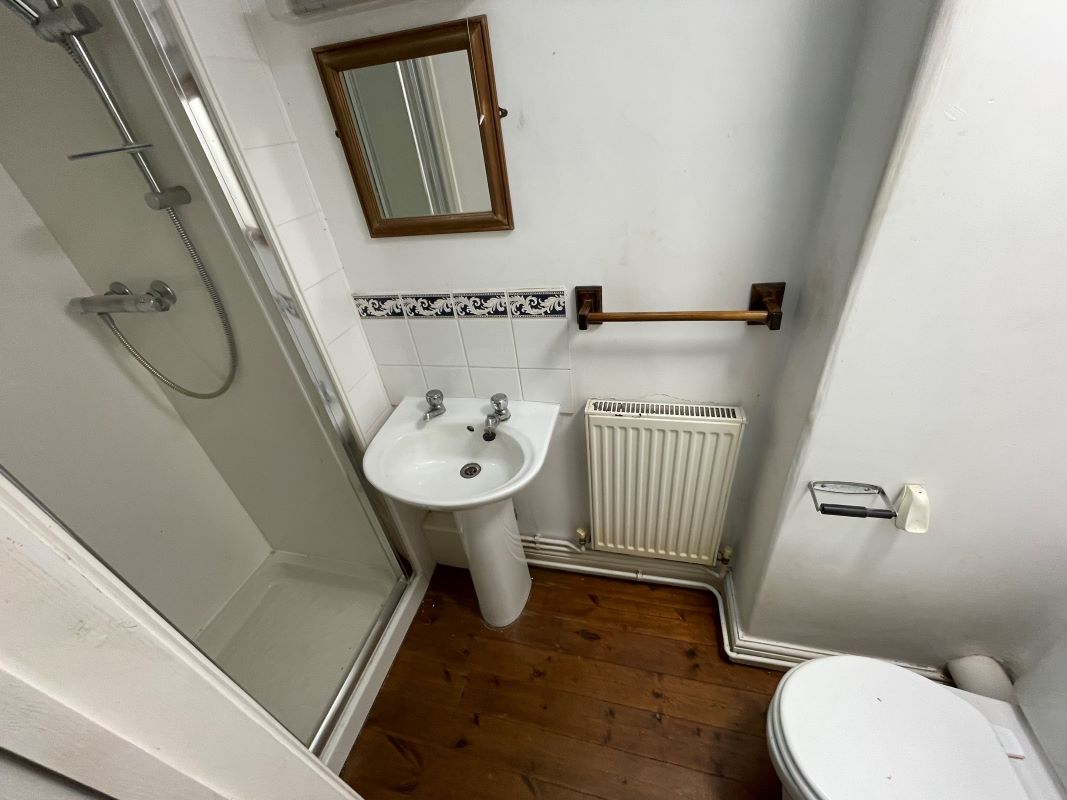 24 High Street, Buckingham, Buckinghamshire, MK18 1NU