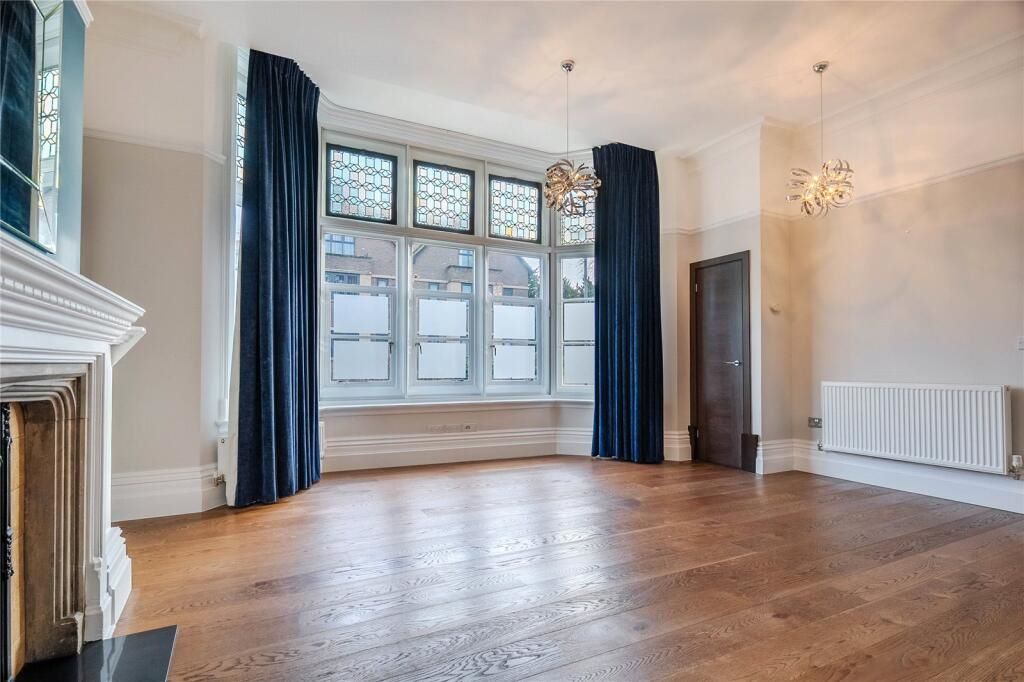 6 Old School House, Frances Drive, Dunstable, Bedfordshire, LU6 1GF