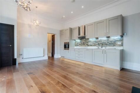 6 Old School House, Frances Drive, Dunstable, Bedfordshire, LU6 1GF