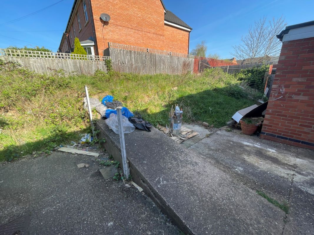 Irthlingborough Town Band Club, 104 Victoria Street, Irthlingborough, Northamptonshire, NN9 5RG