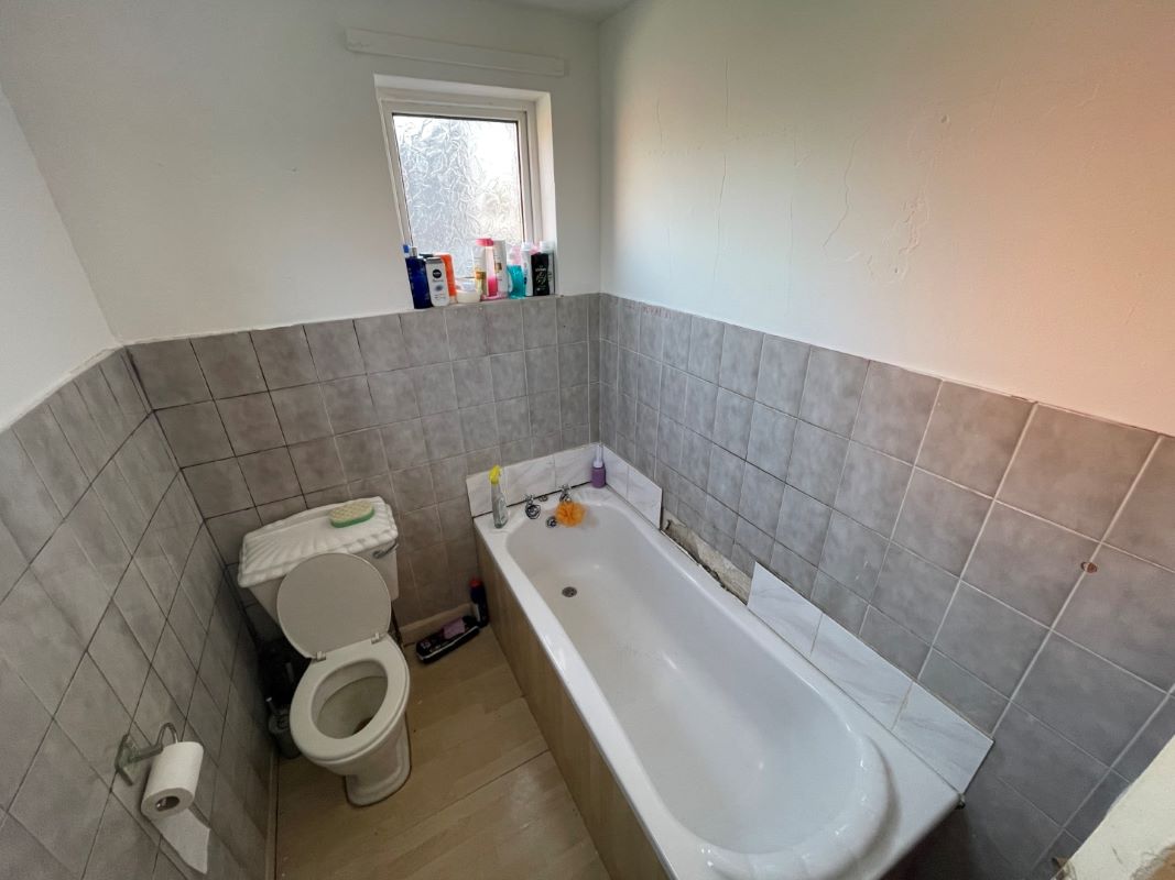 Irthlingborough Town Band Club, 104 Victoria Street, Irthlingborough, Northamptonshire, NN9 5RG