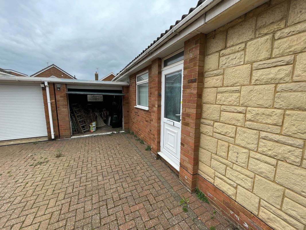 1 Antona Gardens, Raunds, Northamptonshire, NN9 6EB